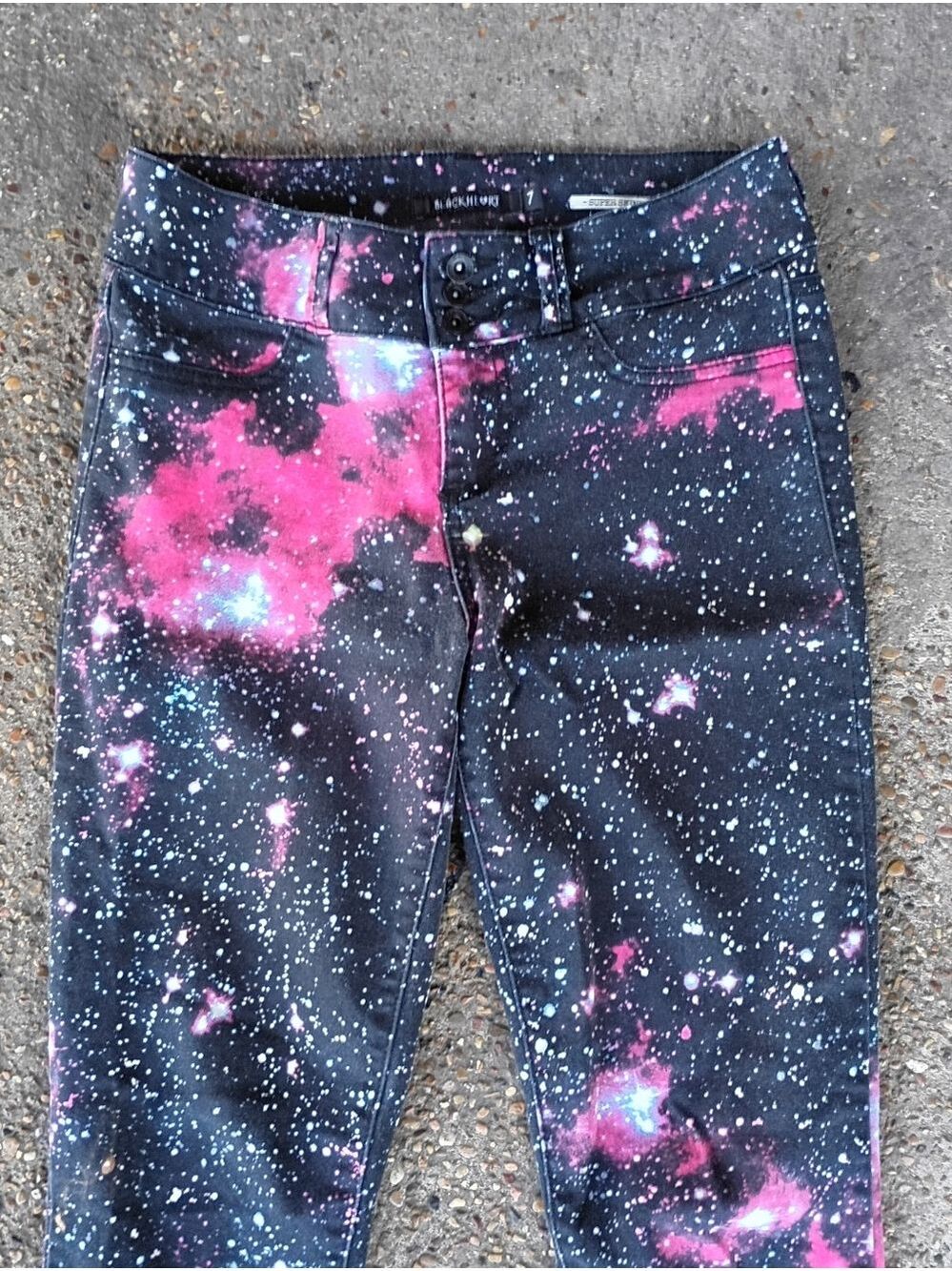 2/$10 Hot Topic Blackheart Galaxy Print Pink & Black Skinny Jeans Size 7 - Picture 2 of 8
